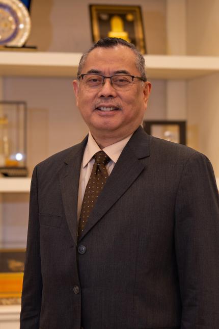 YAA Datuk Seri Utama Wan Ahmad Farid bin Wan Salleh